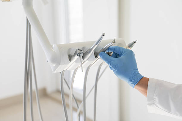 24/7 Emergency Teeth Whitening experts in West Hills, NY